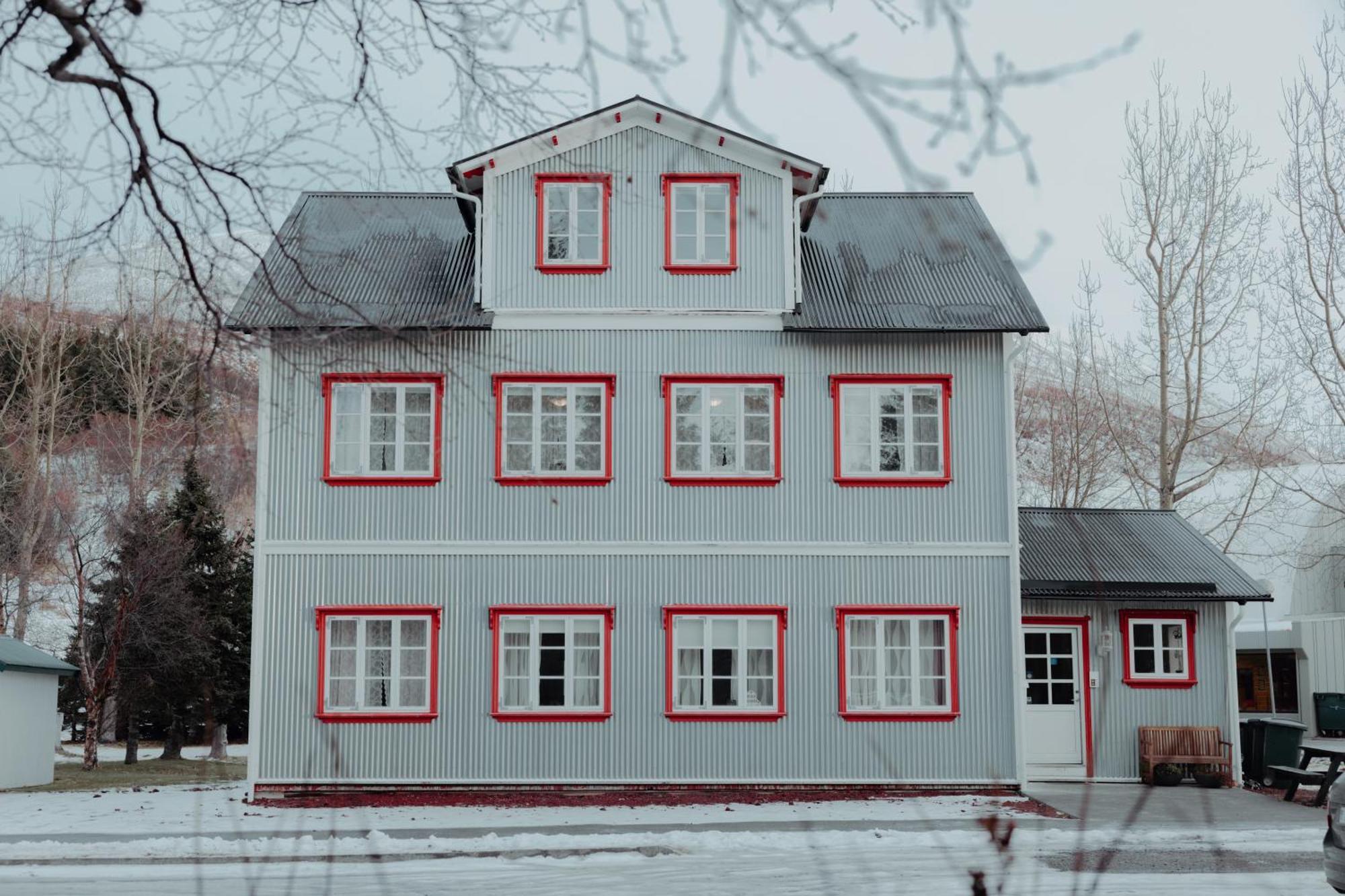 Gamli Skolinn Húsavík Екстериор снимка