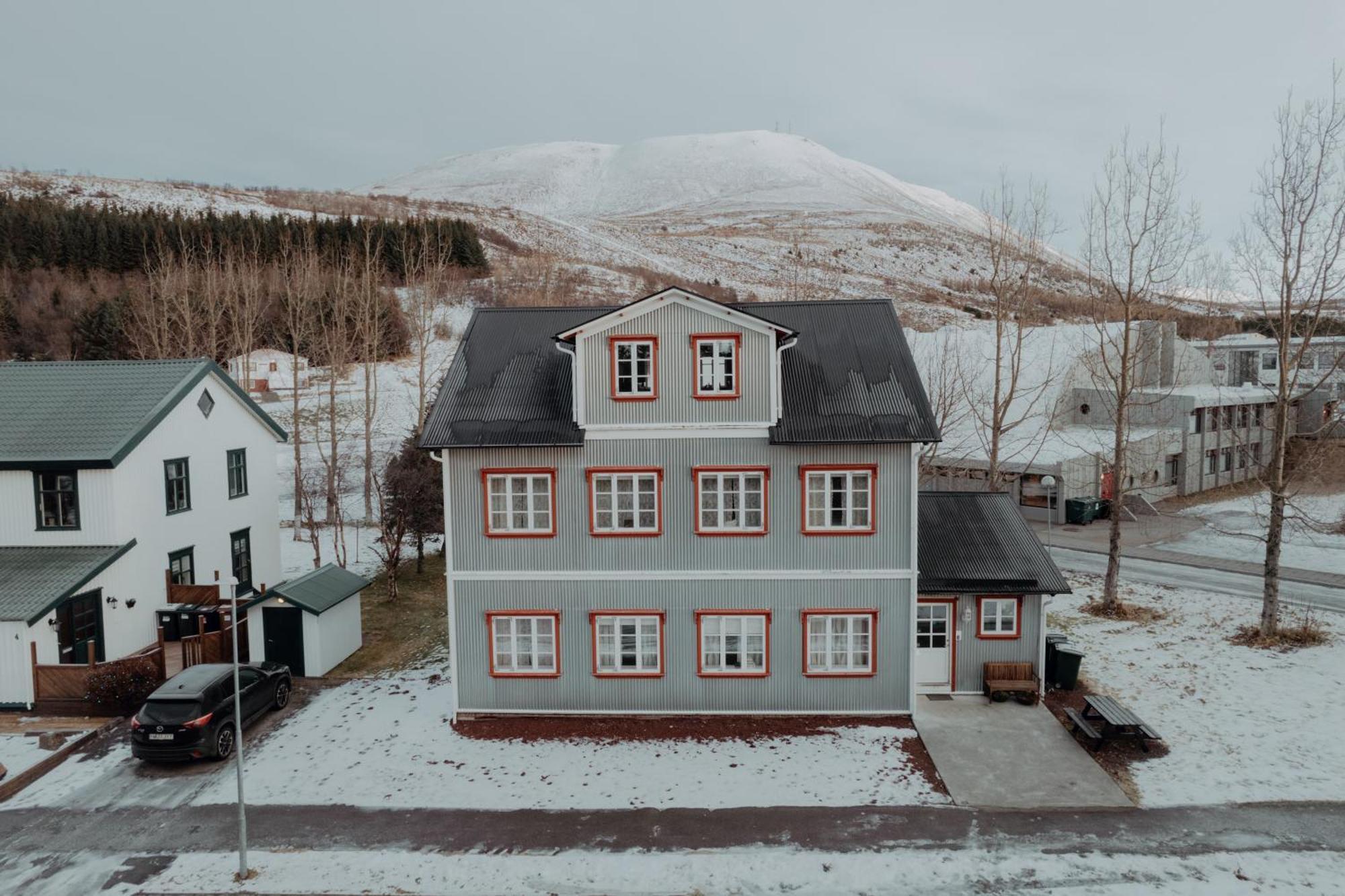 Gamli Skolinn Húsavík Екстериор снимка