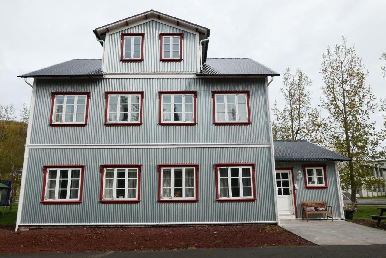 Gamli Skolinn Húsavík Екстериор снимка